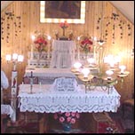Altarul bisericuei din Pcuri