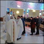Cartea sinodal este oferit clerului, persoanelor consacrate i credincioilor