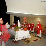28 mai 2007: Sboani: Sfinirea unei grote dedicate Maicii Domnului (foto: FOCUS)