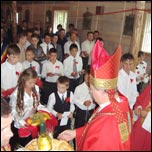 30 august 2008: Administrarea Mirului n filiala Sprnceana a Parohiei Podu Iloaie la 24 de copii