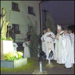 15 septembrie 2008: Iai "Sfnta Tereza a Pruncului Isus": Sfinirea grotei dedicat Fecioarei Maria de la Lourdes i a statuii papei Ioan Paul al II-lea (Foto: Ovidiu Biog)