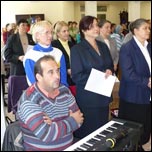 27 septembrie 2008: Iai: ntlnire a terezinelor din Romnia la Casa "Sf. Iosif", cu depunere de voturi (Foto: Ovidiu Biog)