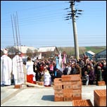 13 aprilie 2009: Moara: Binecuvntarea lucrrii de construcie la noul centru parohial de ctre PS Aurel Perc