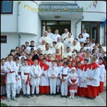 26 aprilie 2009: Iugani: Sfinirea pietrei de temelie a noii biserici
