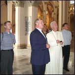 ntlnire cu arhiepiscopul la catedrala din Guayaquil