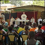 12 aprilie - Celebrarea Liturghiei la Gbadaou