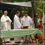 17 aprilie - Mebo - celebrarea Liturghiei (2)