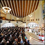 25 aprilie 2010: Iai: Instalarea noului paroh al comunitii "Sfnta Tereza a Pruncului Isus" - pr. Petru Sescu (Foto: FOCUS)