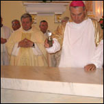 Barticeti: Consacrarea altarului
