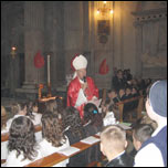Roma: Ep. Gherghel administreaz Mirul la 32 de copii i tineri