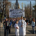 9 aprilie 2006: Iai: Duminica Floriilor - Ziua Tinerilor (FOCUS)