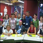 Episcopul Petru Gherghel mpreun cu grupul de voluntari romn prezeni la Lourdes (08.09.2006)