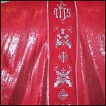 Lespezi: Haine liturgice
