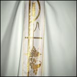 Lespezi: Haine liturgice
