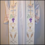 Lespezi: Haine liturgice