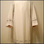 Lespezi: Haine liturgice