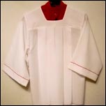 Lespezi: Haine liturgice